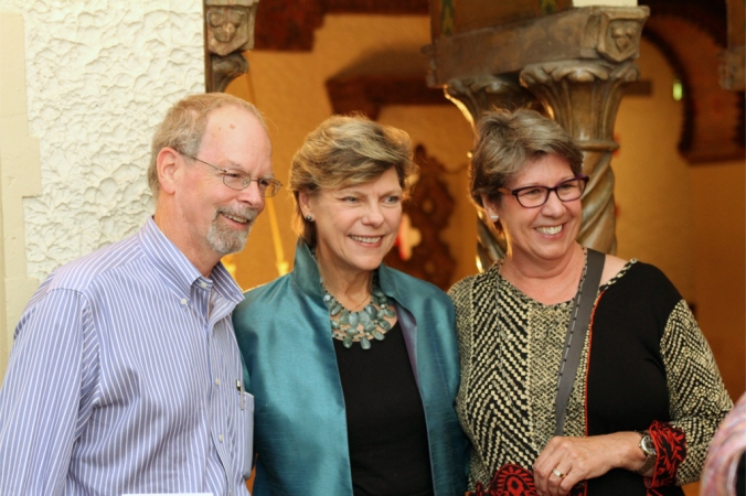 NPR's Cokie Roberts visits with INner Circle donors during an exclusive reception