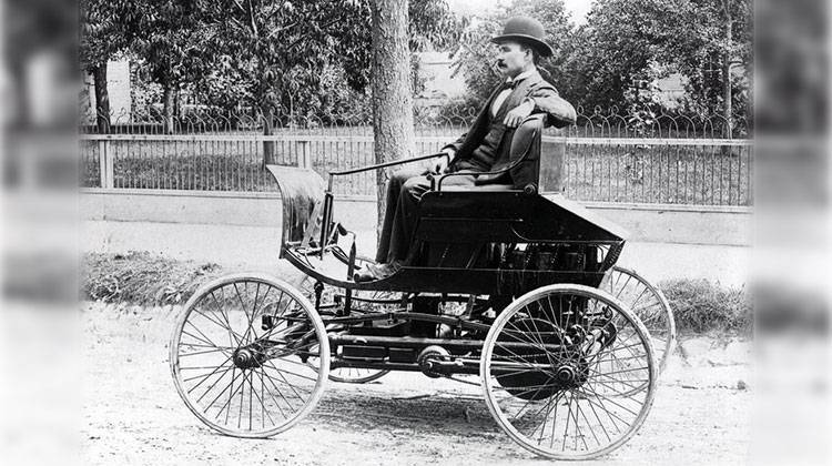Elwood Haynes driving a Haynes-Apperson automobile, circa 1885. - Elwood Haynes Museum