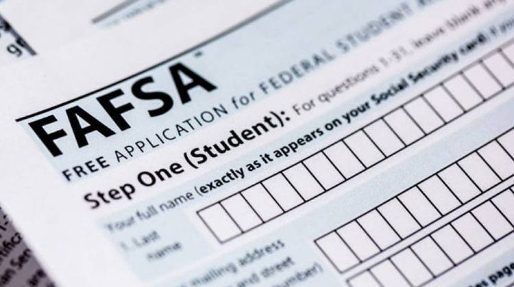 Indiana Lawmakers Take Next Step To Require FAFSA Submission