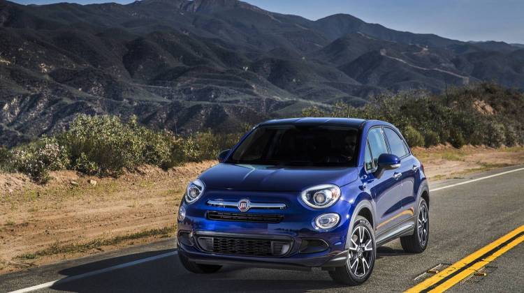 Fiat 500X Pops With Its Cute, Rugged Self