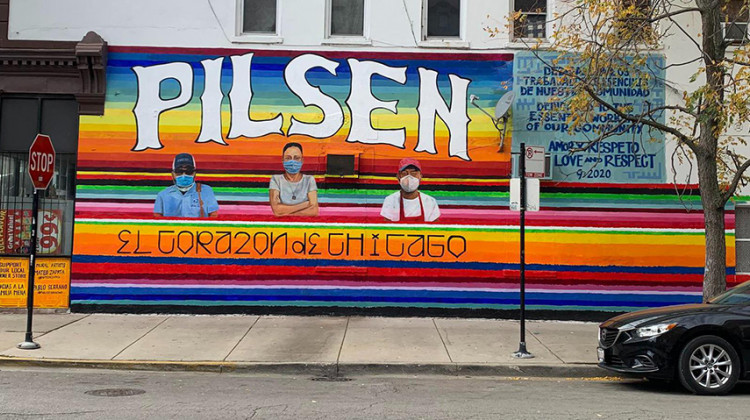 Chicago Mural Honors COVID's Essential Workers