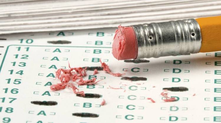 Nation's Report Card Shows Stagnant Scores For Reading, Math