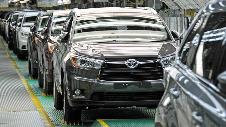 2014 Highlanders roll down the production line at Toyotaâ€™s Indiana plant in December 2013. - Toyota Indiana