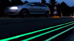 Dutch Test Glow-In-The-Dark Road Of The Future