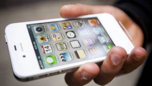 iOS 6 Users Left In The Lurch After Security Flaw Discovered