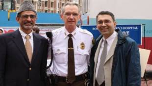 Muslim Community Reaching Out For Peace