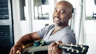 Darius Rucker To Perform National Anthem At 100th Indianapolis 500