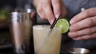 New Law Puts Gloves On California Bartenders
