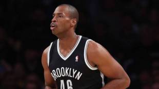 VIDEO: Warm Reception As NBA's Jason Collins Makes History