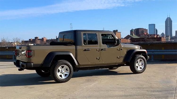 Jeep Gladiator Nissan Titan Are The Alternative Pickups Jeep Gladiator Nissan Titan Are The Alternative Pickups