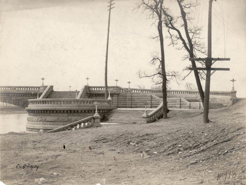 This photo shows the 30th Street Bridge over the White River at Riverside Park on May 5, 1909.