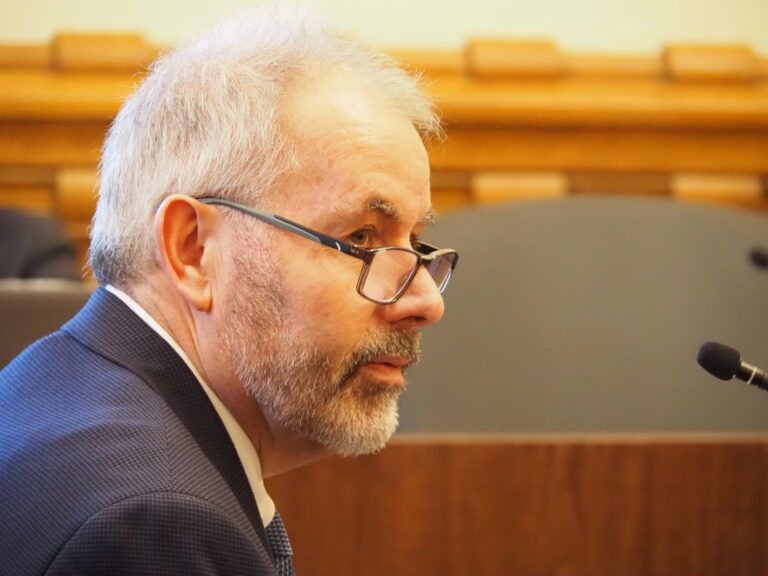 Sen. Scott Alexander, R-Muncie, asked his colleagues to get his bill, which would regulate paid political influencers as lobbyists, through committee, but promised he’d make changes.