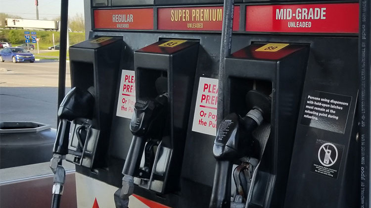 Governor's veto of ethanol warning upheld by Indiana Senate
