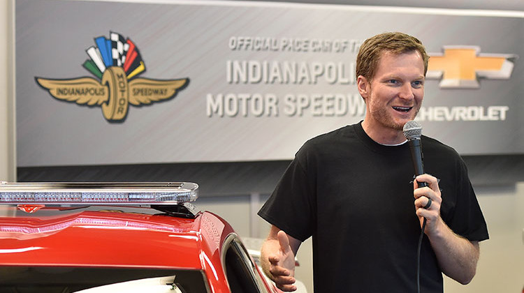 Earnhardt To Drive Pace Car At Indianapolis 500