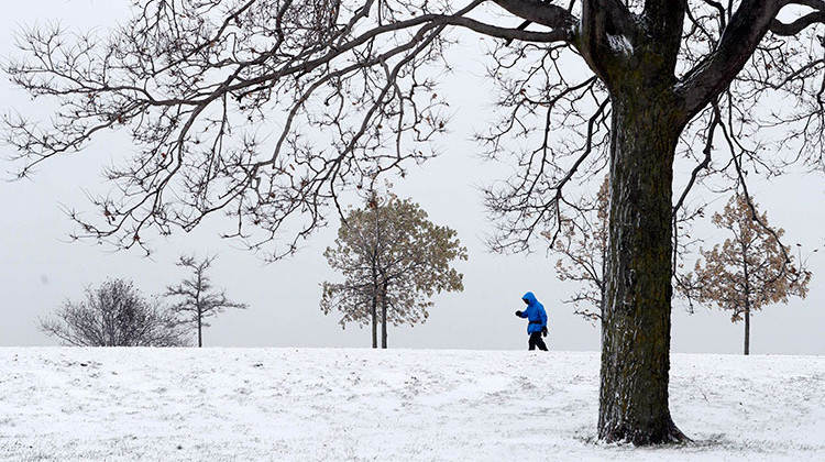 Snow In Midwest Leads To Air Travel Woes