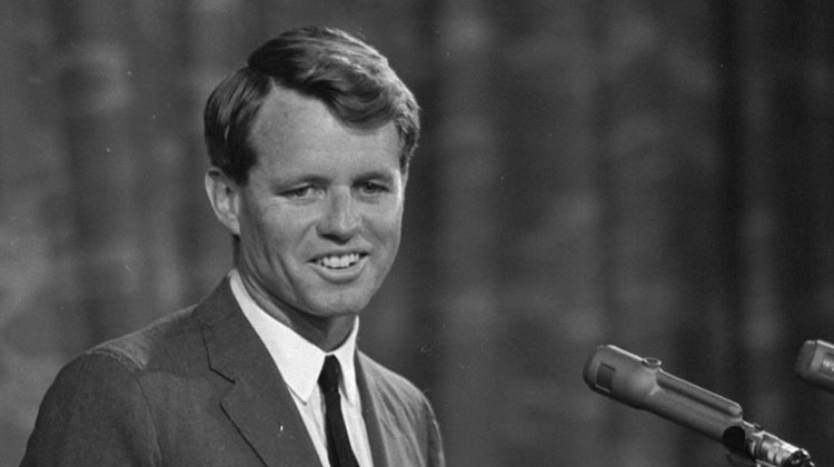 Robert F. Kennedy appearing before the Platform Committee of the Democratic National Convention on Aug. 19, 1964. - U.S. News & World Report collection at the Library of Congress/public domain
