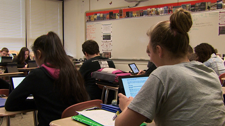 Civics proficiency, internet safety curricula bill gets seal of approval from House