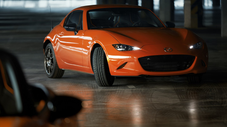 2019 Mazda Miata RF Flips Its Hard Lid