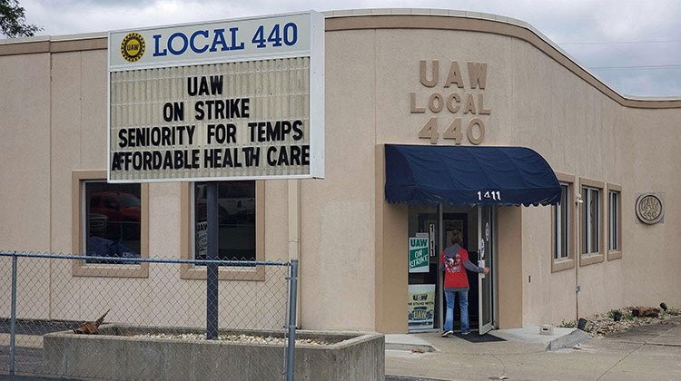 The UAW Local 440 in Bedord.