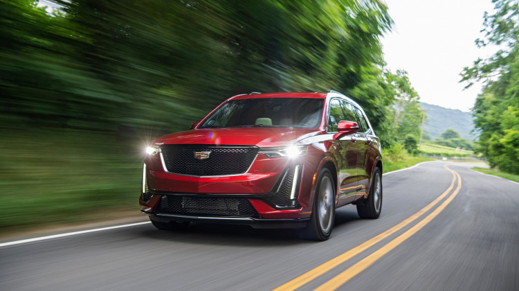 2020 Cadillac XT6, Chrysler Pacifica Hybrid Offer Three Rows Of Domestic Bliss