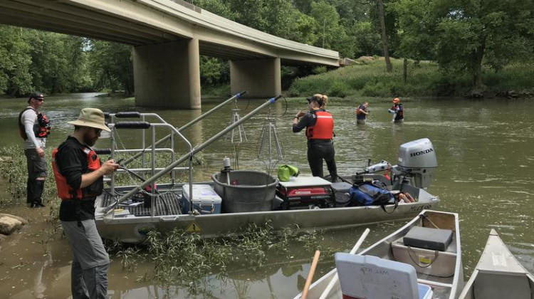 ORSANCO crew collects physical, chemical and biological data in the Ohio River basin.  - @ORSANCOchannel/Twitter