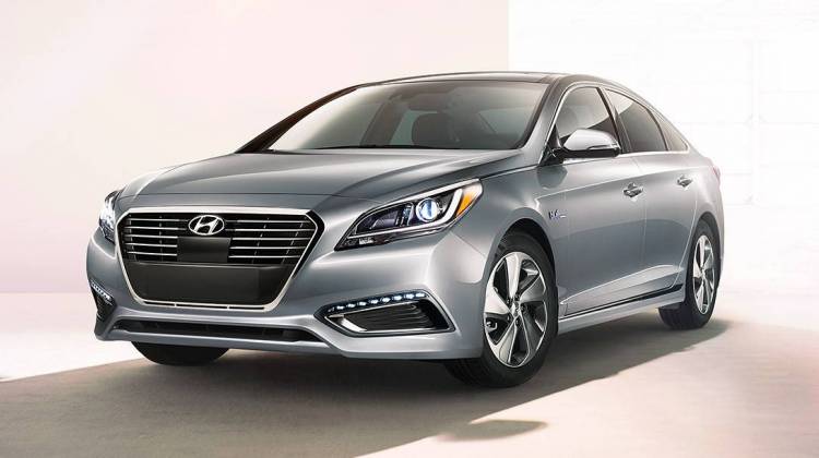Sonata Hybrid Fortifies Hyundai's Electric Credentials