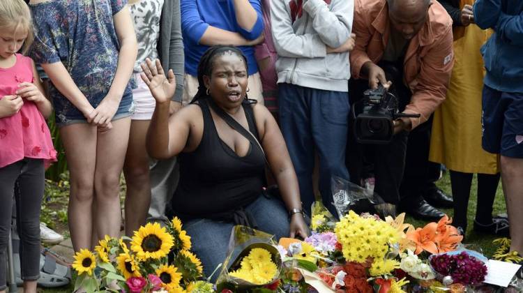 A Mix Of Joy, Sadness: South Africans Mourn, Celebrate Mandela