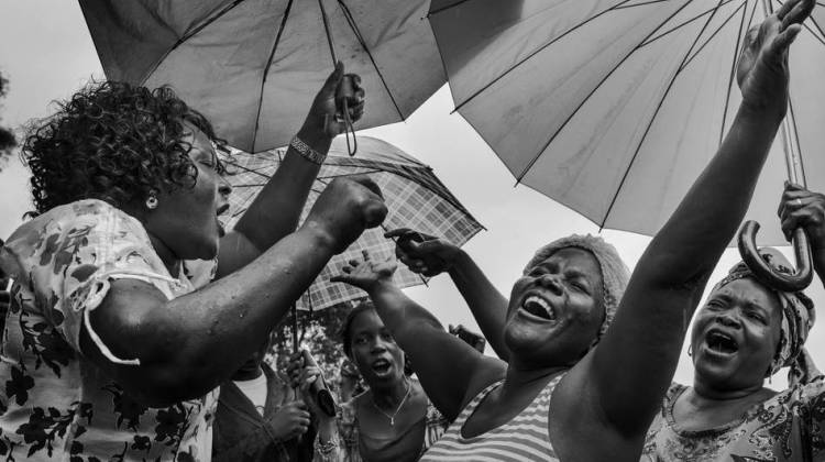 Remembering Michel du Cille: Photos Of Sorrow And Triumph In Liberia