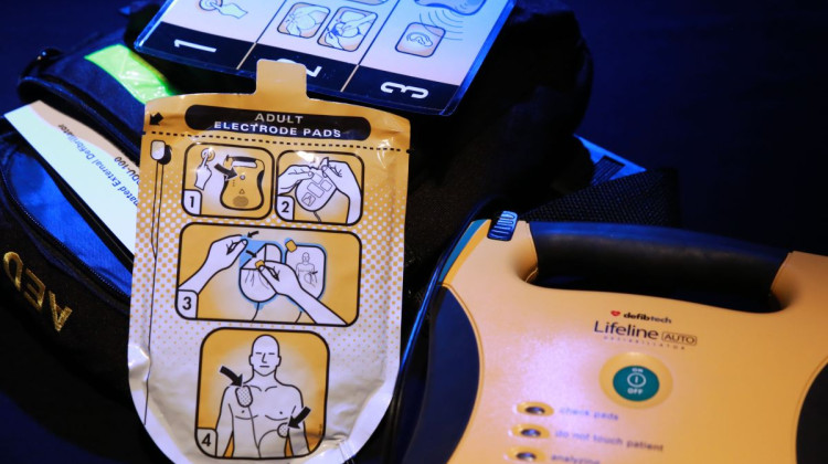 An automated external defibrillator guides users step by step, and provides written instructions for those who are hard of hearing, and verbal commands in different languages. - (Elizabeth Gabriel/WFYI News)