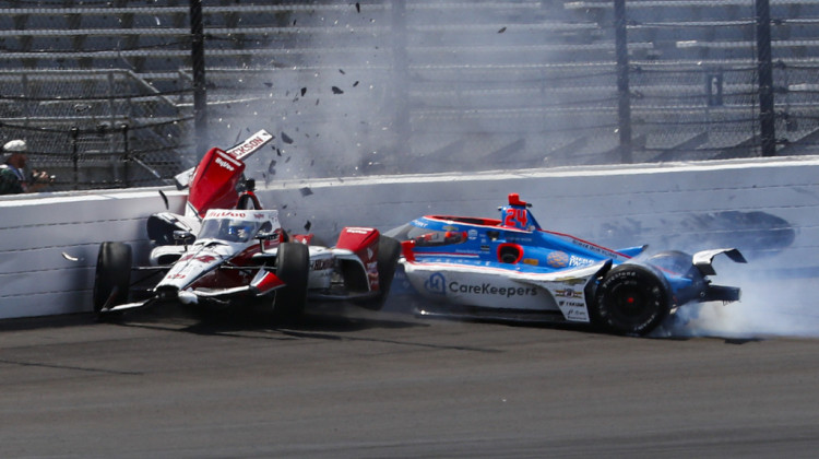 Wilson, Legge crash heavily in Indianapolis 500 practice session