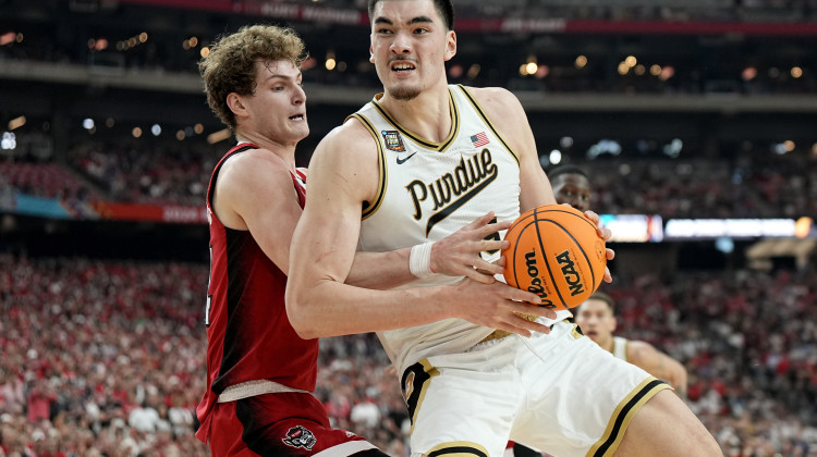 Zach Edey and Purdue power their way into NCAA title game, beating N.C. State 63-50