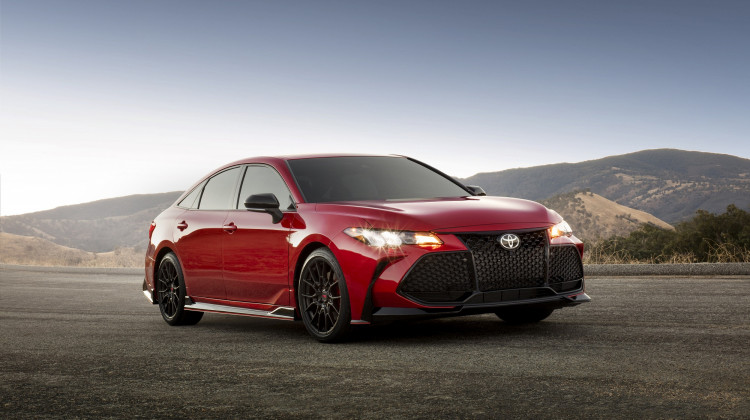 Sporty Lexus ES350, Designer Toyota Avalon All New For 2019