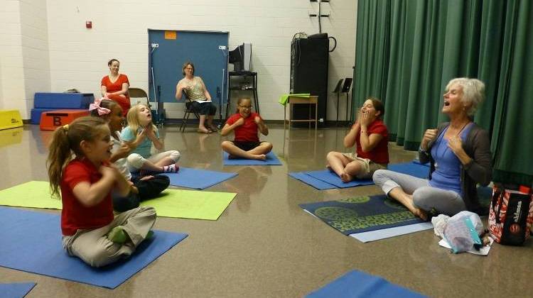 Indy Schoolkids Focus on Yoga