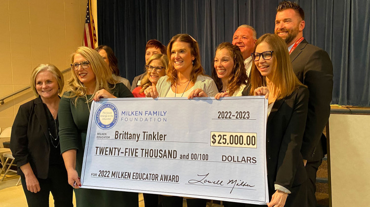 This Indianapolis 2nd grade teacher won a $25,000 national award