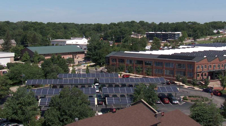 Solar panels at Bloomington's City Hall. - FILE PHOTO: Seth Tackett/WTIU
