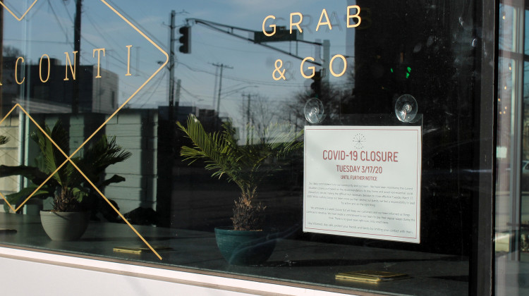 Bovaconti, a coffee shop in Indianapolis, lets customers know it is closed until further notice. - Lauren Chapman/IPB News