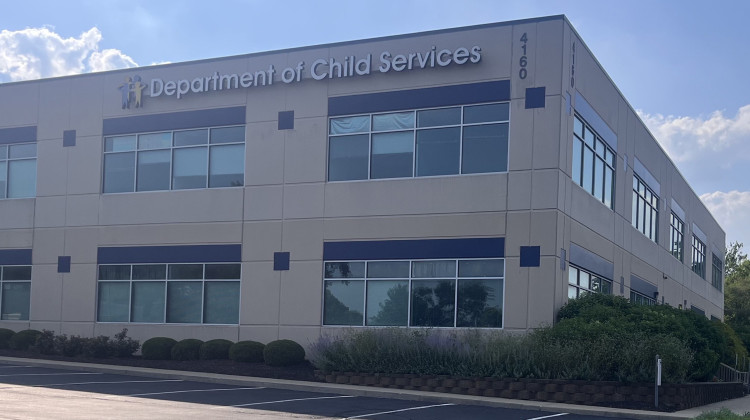 No one told state education officials about alleged abuse by an IPS teacher. And no law requires it