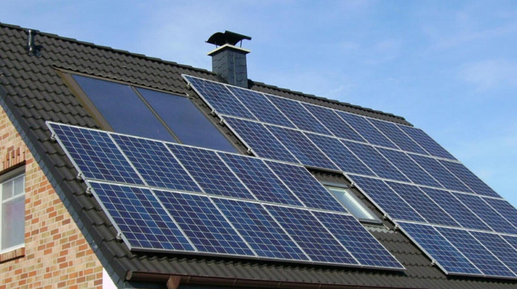 Bill to help homeowners with HOAs get solar passes Senate