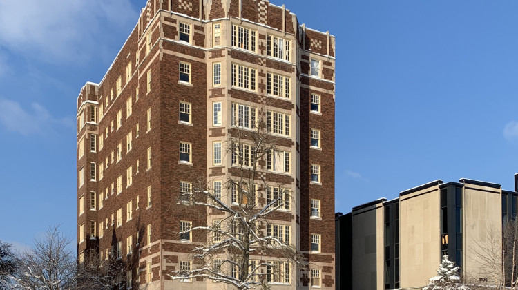 The Drake is an eight-story, 1920s apartment building on the campus of The Children’s Museum of Indianapolis. The building, which is owned by the museum, has been vacant since 2016. - (Jill Sheridan/WFYI)