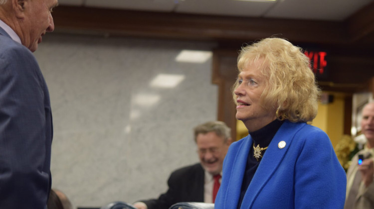 Indiana lawmakers consider anti-doxing bill following redistricting bomb, swatting threats