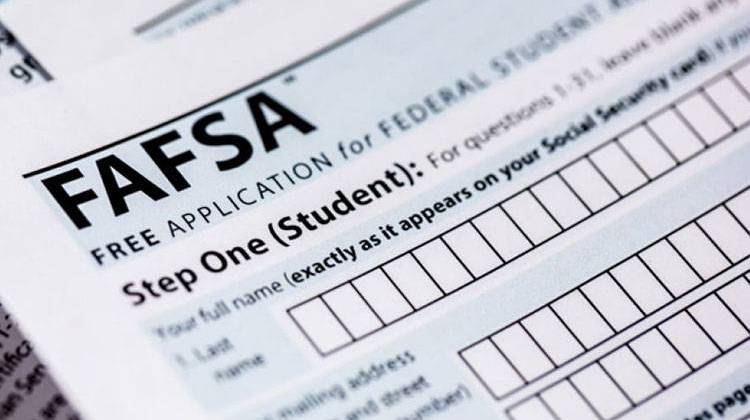 College aid applications are open. Indiana wants students to complete the FAFSA by April 15
