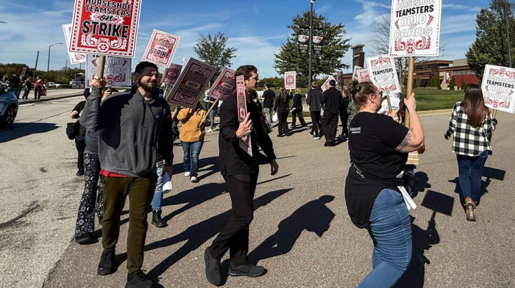 Horseshoe Casino workers launch first day of strike for union recognition