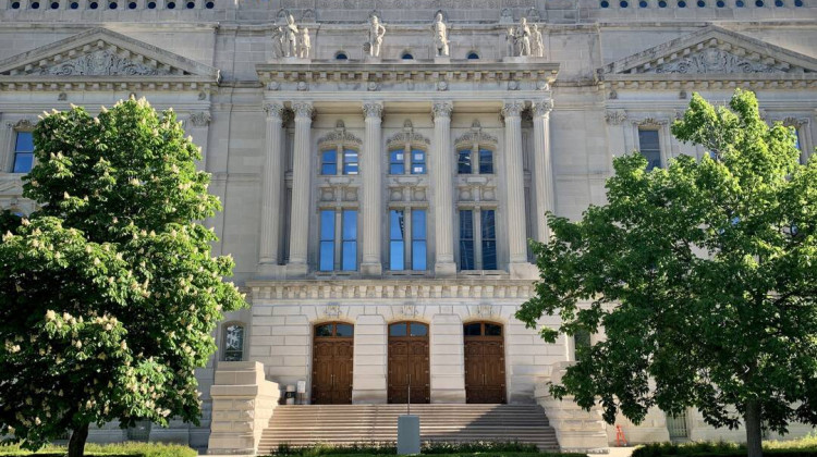 Gov. Mike Braun open to discussion about future of capital punishment in Indiana