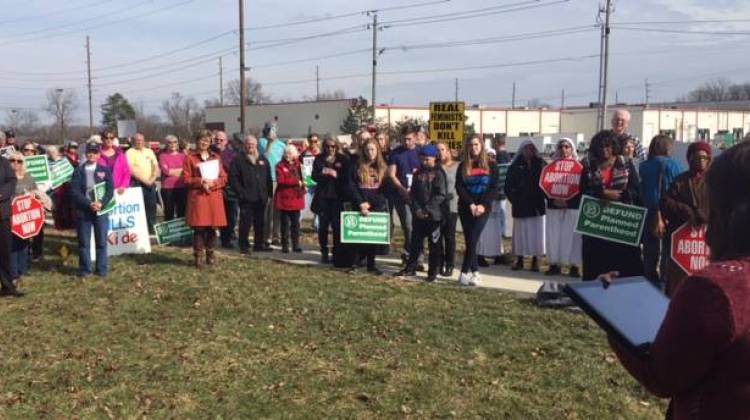 People rally to defund Planned Parenthood. - Jill Sheridan/IPB News