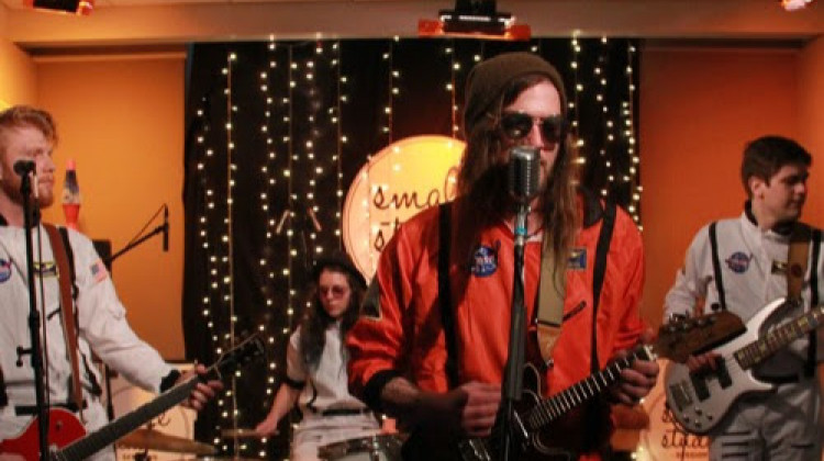 Hex Mundi performs in WFYI's Small Studio Sessions - WFYI