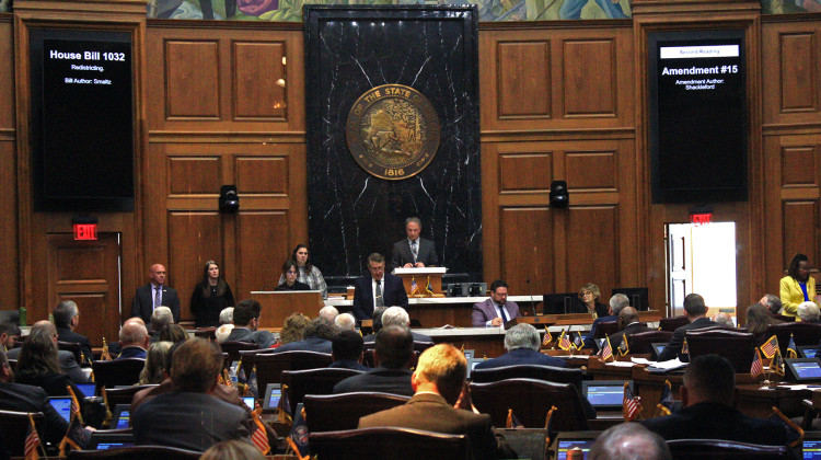 Redistricting bill moves towards House passage despite Democrats' attempt to stall