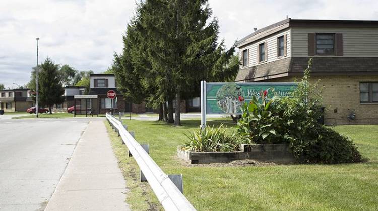 East Chicago residents will get more time, help and money to move out of a lead-contaminated public housing complex. - IPBS-RJC