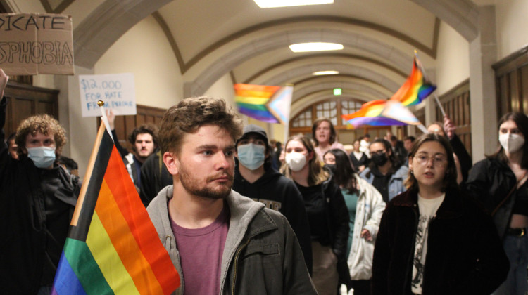 Purdue protesters packed the halls of the Purdue Memorial Union to greet attendees of Michael Knowless speech.  - WBAA News/Ben Thorp
