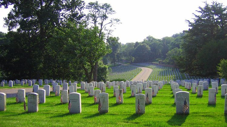 Arlington National Cemetery - Andrew Bossi/CC-BY-SA-2.5