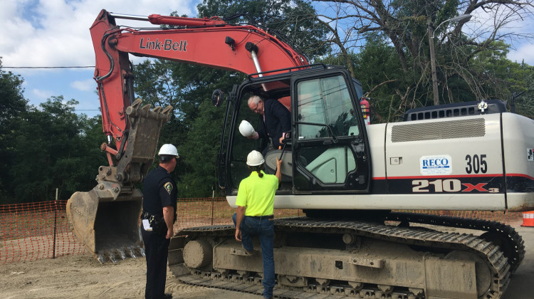 Mayor Steve Collier and Lawrence Chief of Police David Hofmann prepare for demolition. - Katie Simpson/WFYI